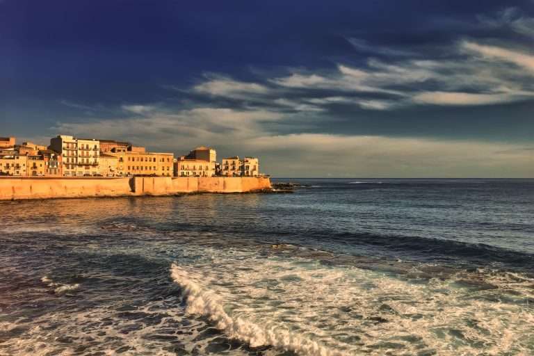 Italia Sicilia Enogastronomia Della Zona Orientale(1)