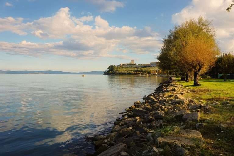 Italia Umbria A Passeggio Sul Lago Trasimeno(6)