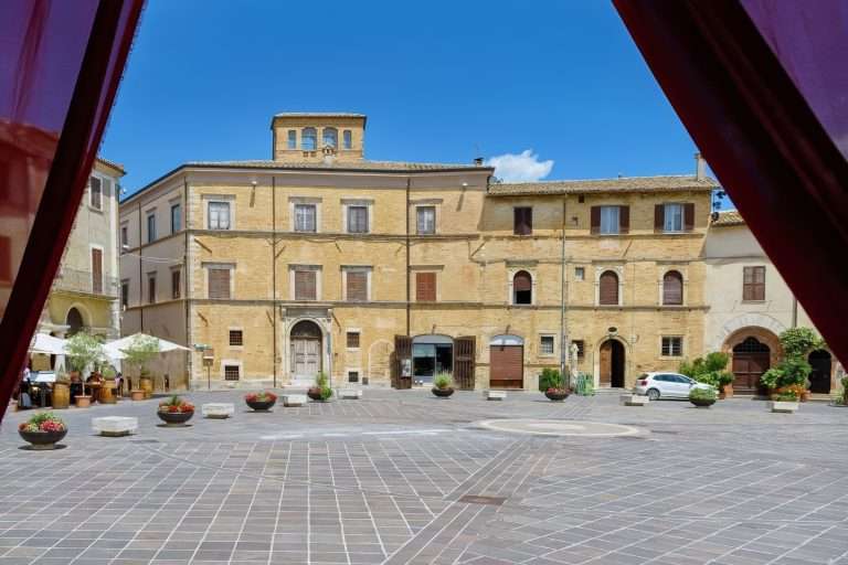 Italia Umbria ENOGASTRONOMIA NELLA TERRA DEL SAGRANTINO E FRANTOI(1)