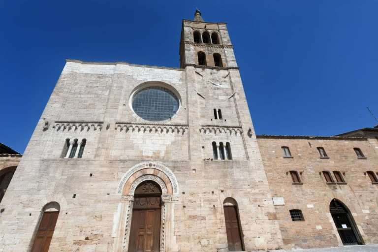 Italia Umbria ENOGASTRONOMIA NELLA TERRA DEL SAGRANTINO E FRANTOI(2)