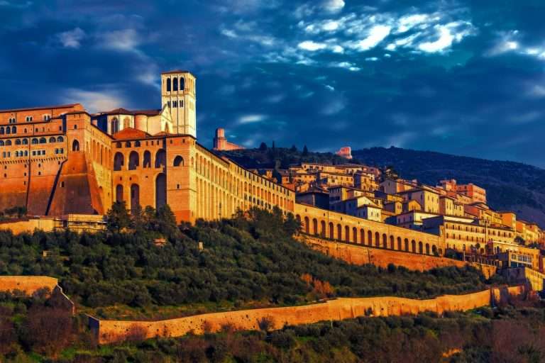 Italia Umbria Umbria And Tuscany Into The Green Heart Of Italy(6)
