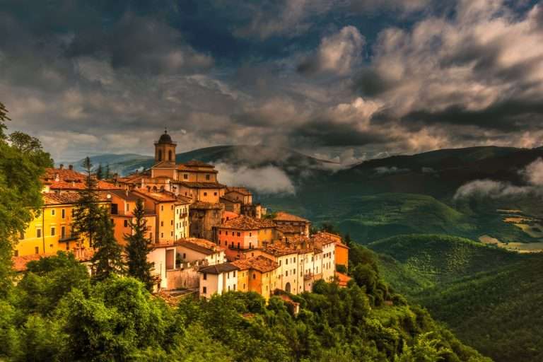 Italia Umbria Umbria And Tuscany Into The Green Heart Of Italy(9)