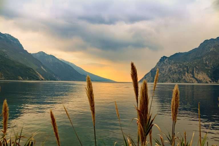 Italia Veneto Lago Di Garda, Lago D’Iseo E Francicorta()