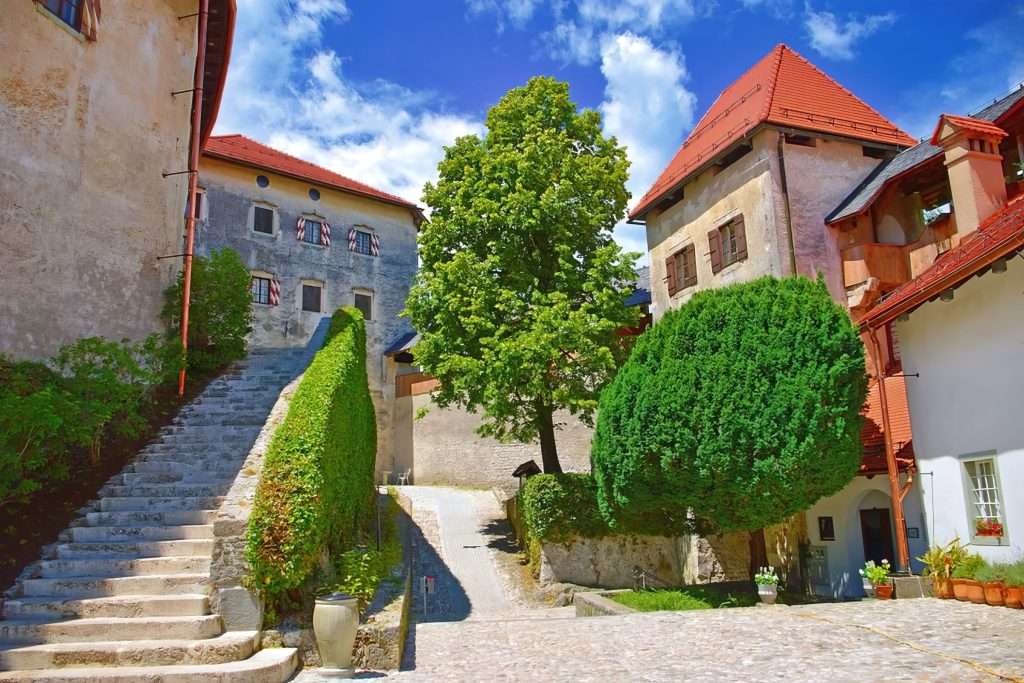 Slovenia Insolita Tra Grotte, Sentieri E Castelli(1)