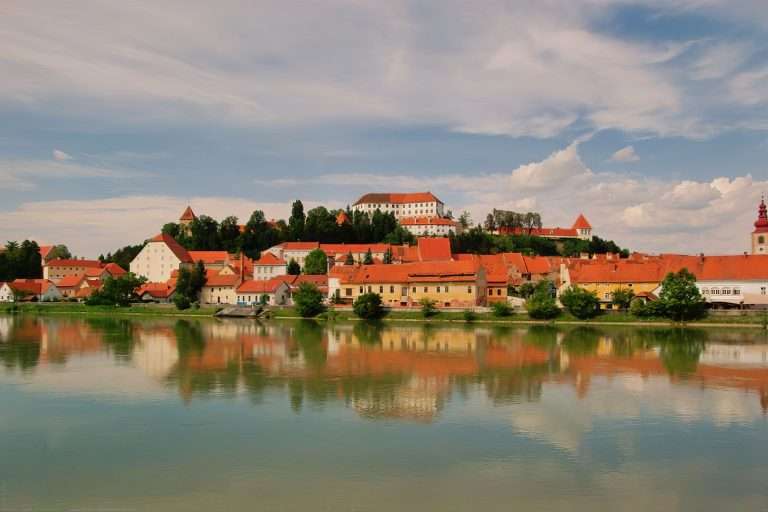 Slovenia Insolita Tra Grotte, Sentieri E Castelli(3)